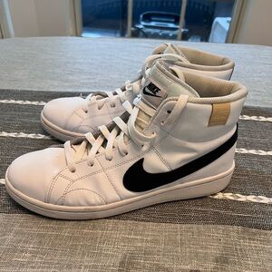Nike Court Royale 2 Mid Top Men’s Sneaker Size 9